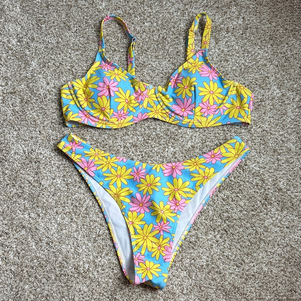 SHEIN Blue Floral Underwire Bikini Set in Yellow & Pink